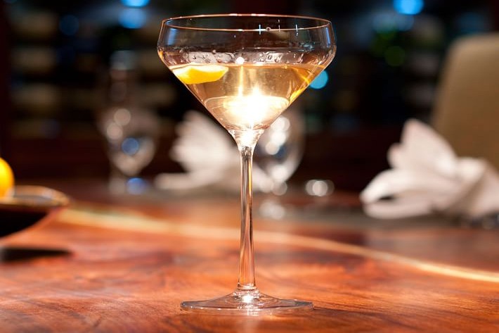 Why the Shape of Your Cocktail Glass Matters